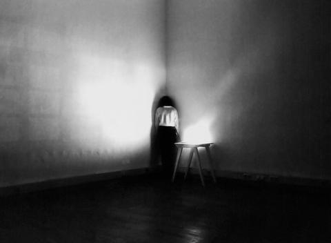 Self Portrait in the Corner of a Dark Room 32 Minutes, 2013
<br>© Akosua Viktoria Adu-Sanyah